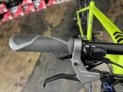 Trek 8.3 Dual Sport Shimano Acera 8 Speed - Hi-Vis Yellow 2015 USED -Cannondale Store E1Qhhs98hOrXOKdIf8xFqAVfM