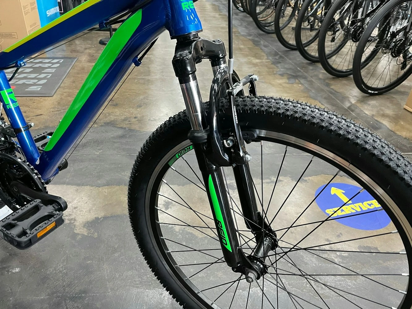 Reid Scout 24 Kids Mountain Bike - Blue/Green 2021 12 Reid Scout 24 Kids Mountain Bike - Blue/Green 2021 - Image 10