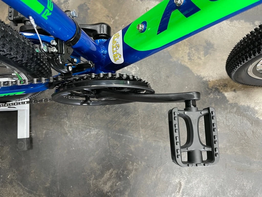 Reid Scout 24 Kids Mountain Bike - Blue/Green 2021 6 Reid Scout 24 Kids Mountain Bike - Blue/Green 2021 - Image 4