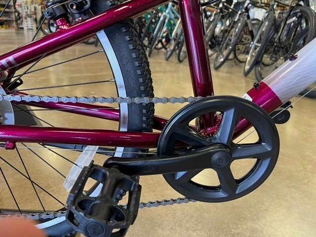 Batch Bicycles - 24" Lifestyle Youth Hyrid Bike 6 Batch Bicycles - 24" Lifestyle Youth Hyrid Bike - Image 4