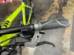 Trek 8.3 Dual Sport Shimano Acera 8 Speed - Hi-Vis Yellow 2015 USED -Cannondale Store ZqlXwA ThBdbwerKc4t wUnpI