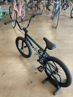 Kink Launch Gloss Galaxy Green-20" -Cannondale Store c 2k5yc6X3WKKOc2HGQvkWnb0