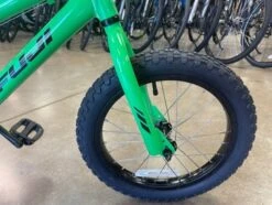 Fuji Rookie 16" Green Boys 2023 -Cannondale Store dUMpfsYRbB NBSe5m3C4InV5Q