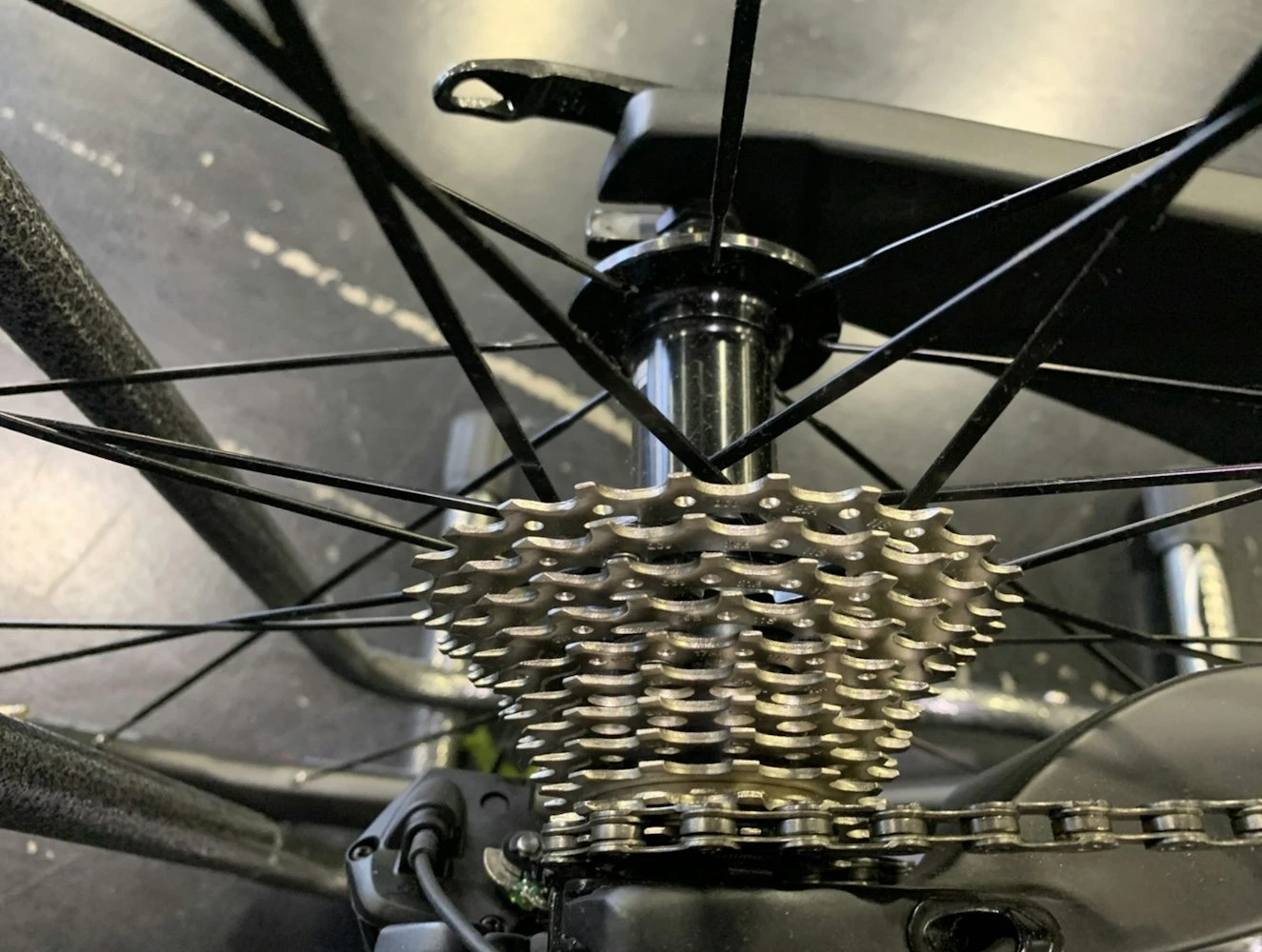 Ventum One Shimano Ultegra Di2 11 Speed - Black 2020 7 Ventum One Shimano Ultegra Di2 11 Speed - Black 2020 - Image 5