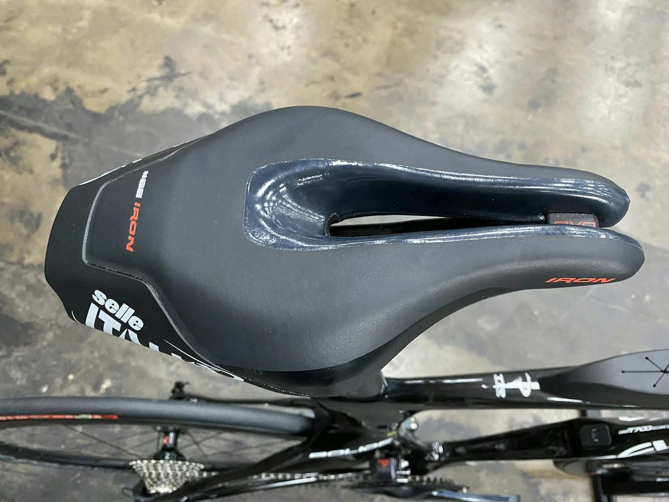 Pinarello Bolide TR Shimano Ultegra Di2 2022 12 Pinarello Bolide TR Shimano Ultegra Di2 2022 - Image 10