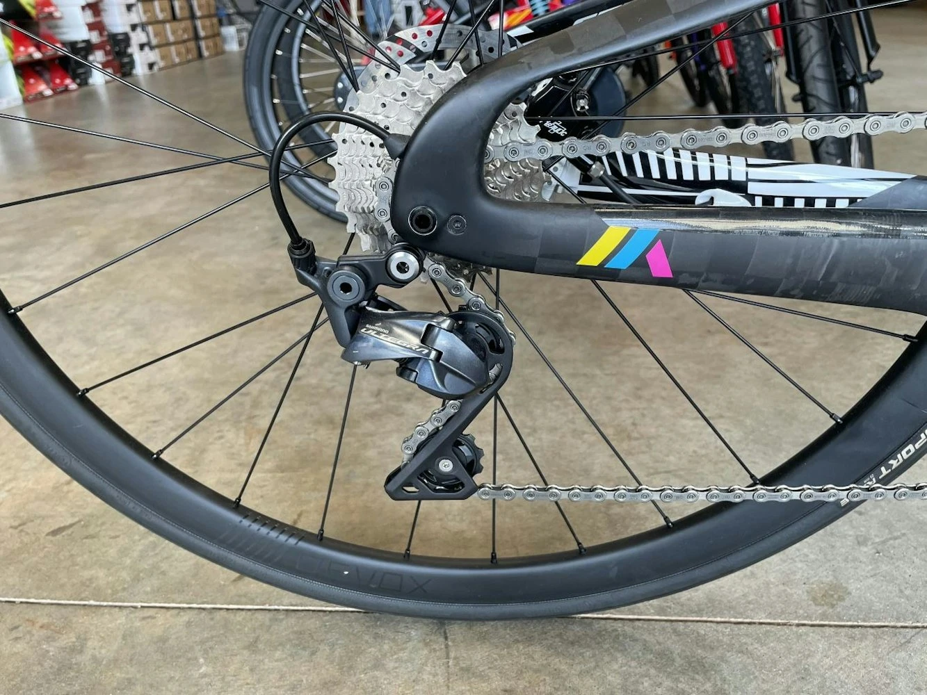 Felt IA Advanced Shimano Ultegra - Textreme/White Geo 2020 14 Felt IA Advanced Shimano Ultegra - Textreme/White Geo 2020 - Image 12