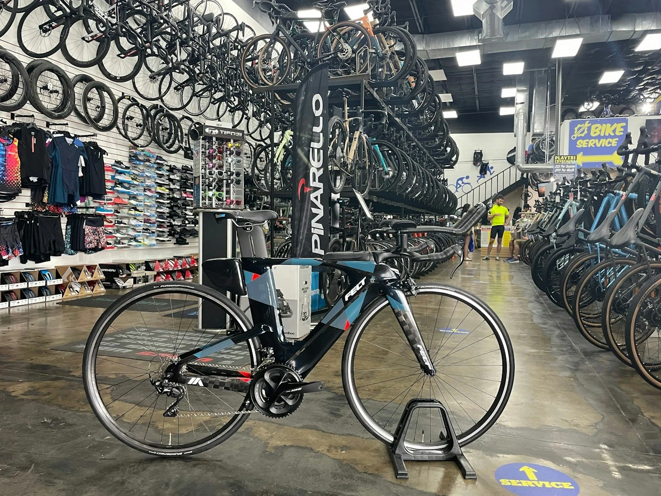 Felt IA Advanced Rim Brake Shimano 105 - Midnight Geo 2022 3 Felt IA Advanced Rim Brake Shimano 105 - Midnight Geo 2022