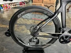 Pinarello Paris SRAM Rival AXS W/ Zipp 303S Wheelset - B.O.B 2022 -Cannondale Store vp0meaxaLB flgQMCikTevlvg