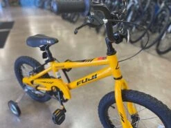 Fuji Rookie 16" Yellow Boys 2023 -Cannondale Store zFmQ3j71i8JVWQ4psVkd z0uA