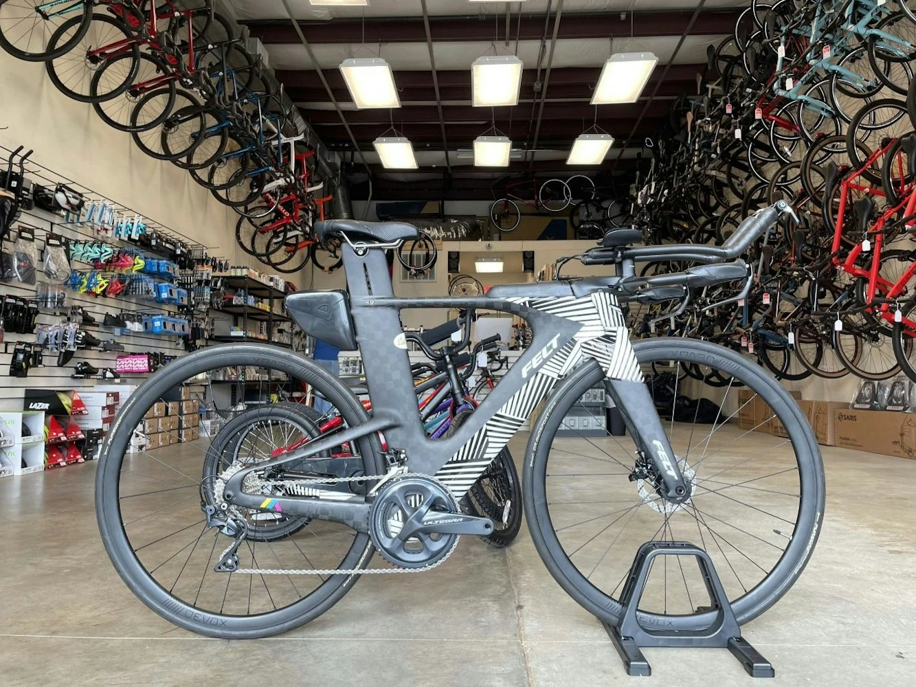 Felt IA Advanced Shimano Ultegra - Textreme/White Geo 2020 3 Felt IA Advanced Shimano Ultegra - Textreme/White Geo 2020